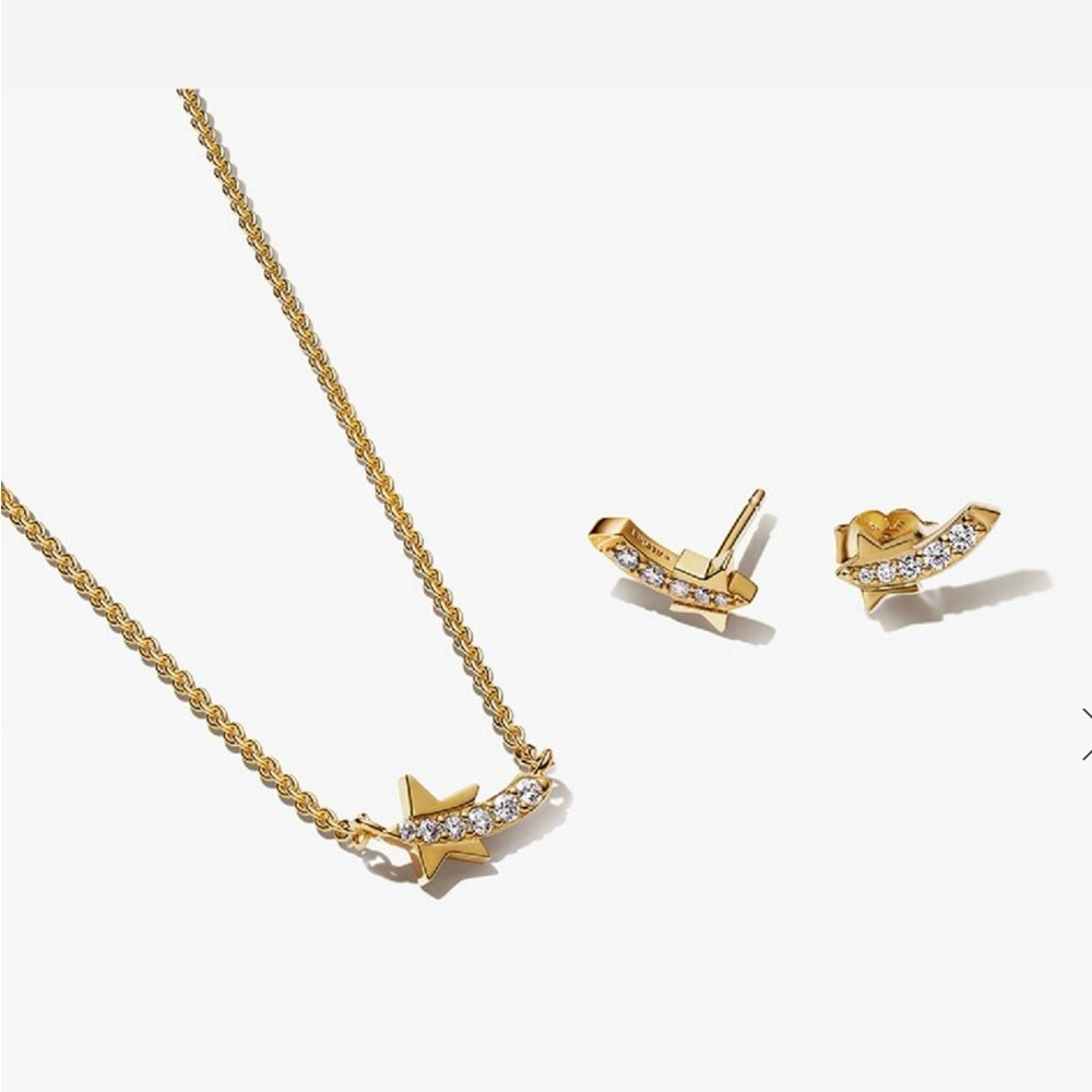 Pandora 14K Gold Plated Swan Necklace - New in box